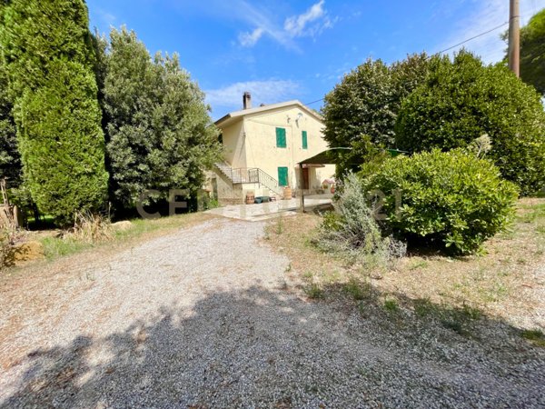 casa indipendente in vendita a Manciano