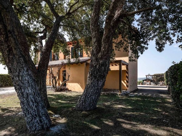 casa indipendente in vendita a Manciano