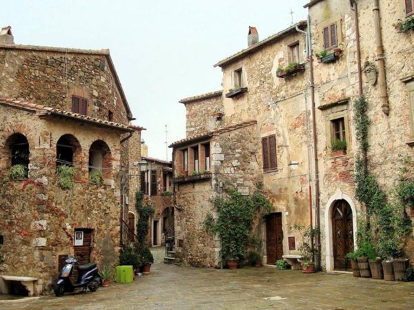casa indipendente in vendita a Manciano in zona Montemerano