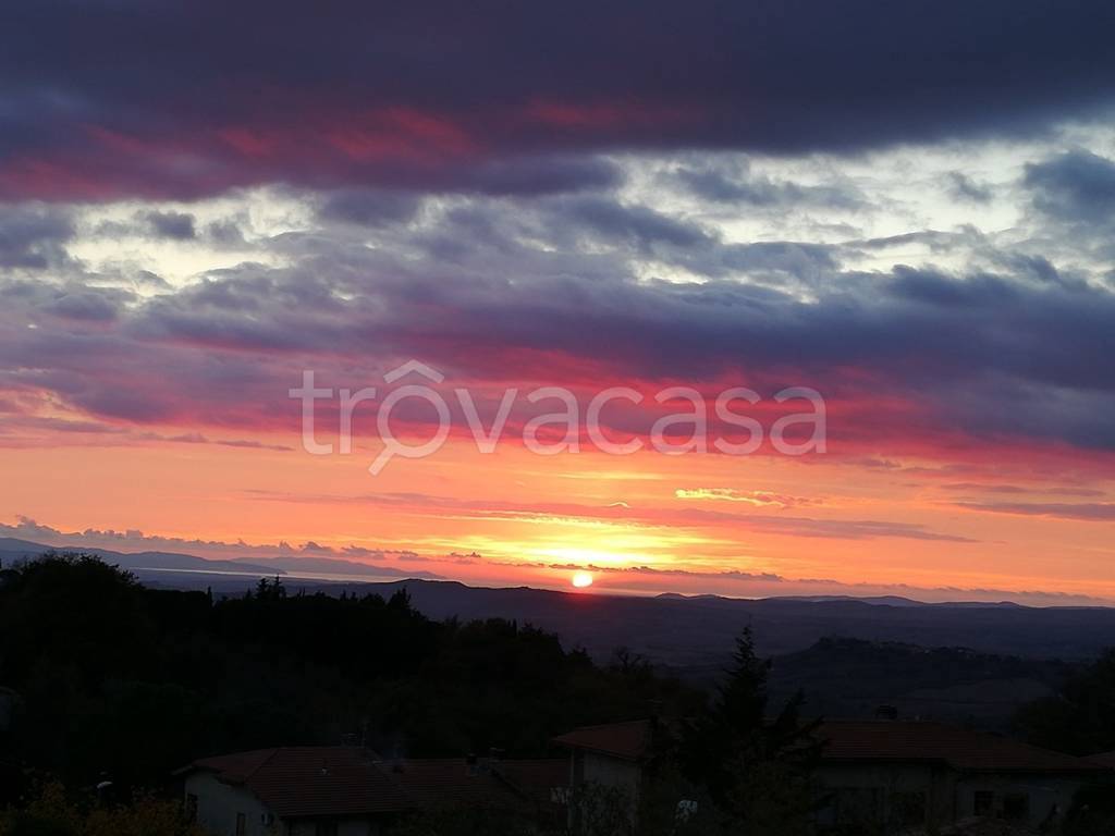appartamento in vendita a Manciano in zona Saturnia