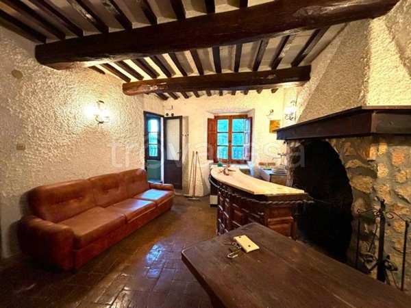 appartamento in vendita a Manciano in zona Montemerano