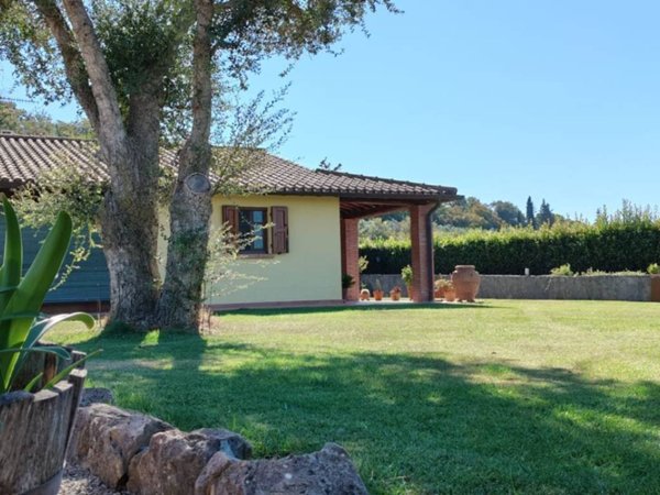 casa indipendente in vendita a Manciano in zona Marsiliana