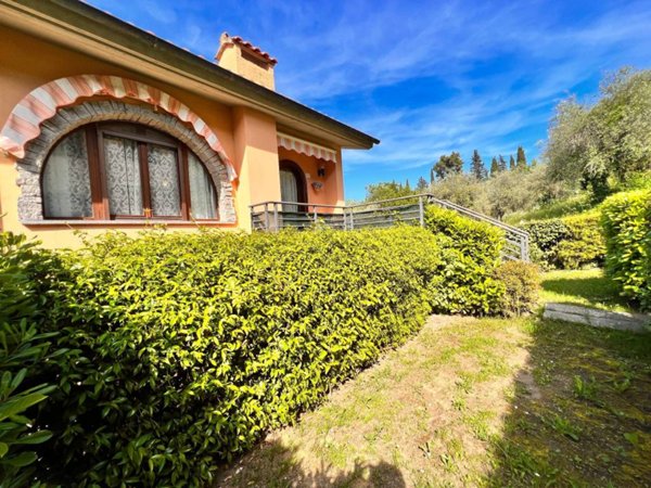 casa indipendente in vendita a Manciano in zona Montemerano