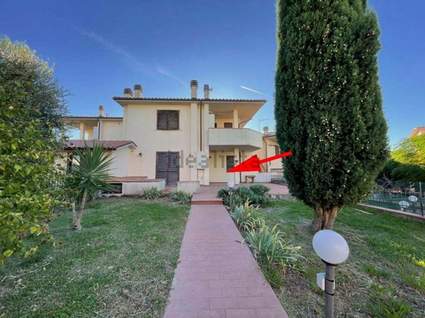 appartamento in vendita a Manciano in zona Saturnia