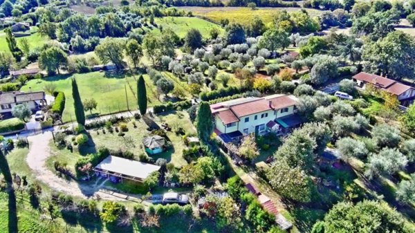 casa indipendente in vendita a Manciano in zona Saturnia