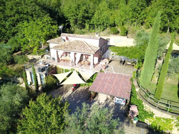 casa indipendente in vendita a Manciano in zona Saturnia