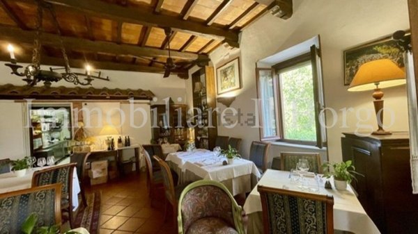 negozio in vendita a Manciano in zona Saturnia