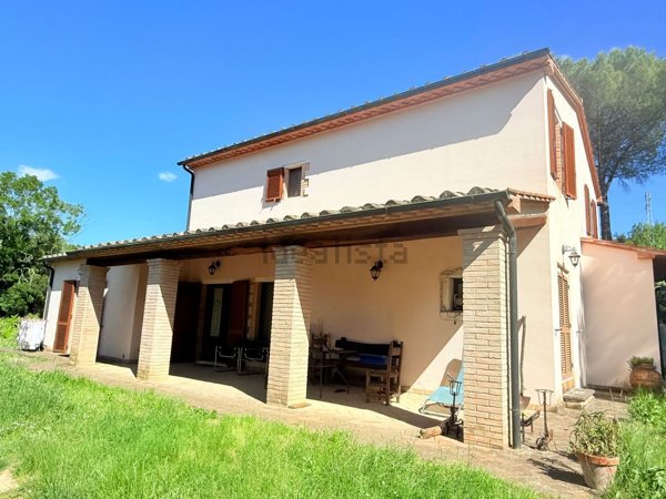 casale in vendita a Manciano in zona Saturnia