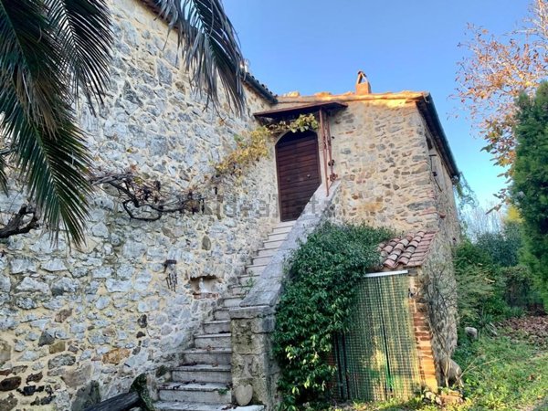 casa indipendente in vendita a Manciano in zona Montemerano