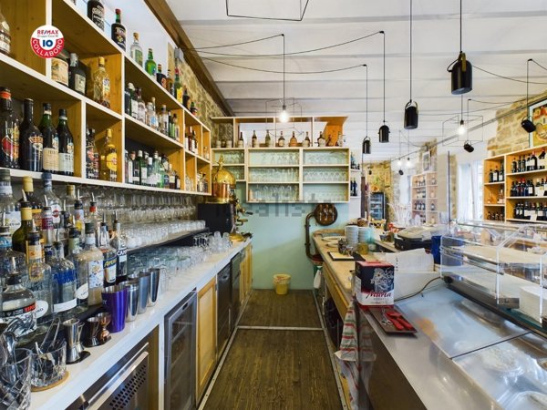 locale commerciale in vendita a Manciano in zona Saturnia