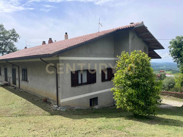 casa indipendente in vendita a Manciano in zona Poggio Murella