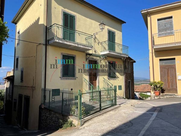 appartamento in vendita a Manciano in zona Montemerano
