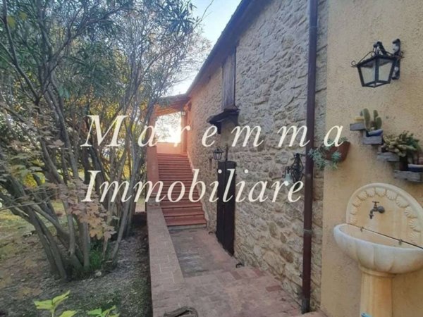casa indipendente in vendita a Manciano