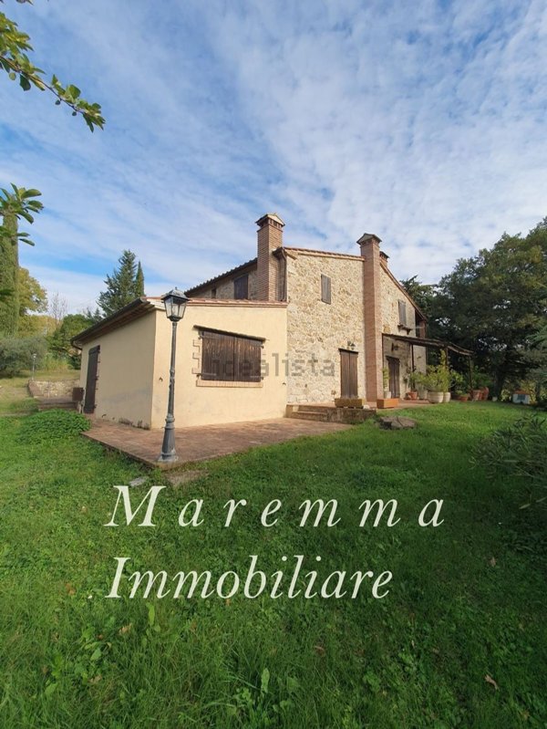 casale in vendita a Manciano