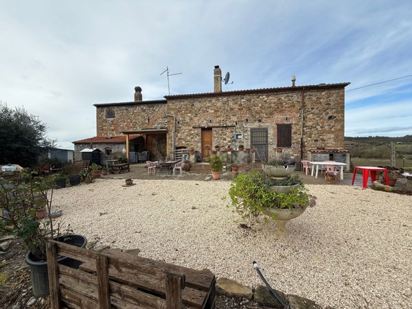 appartamento in vendita a Manciano in zona Saturnia