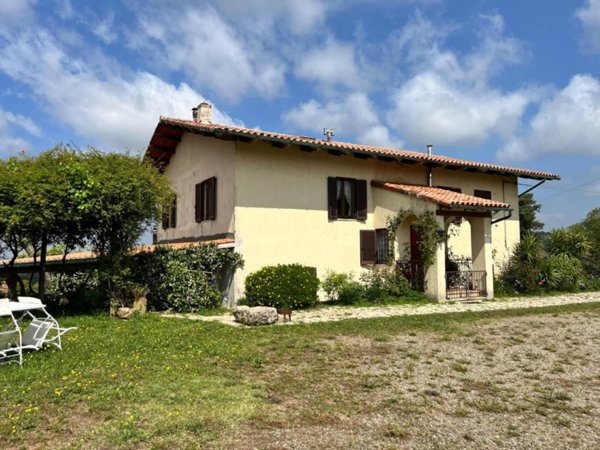 casa indipendente in vendita a Manciano in zona Montemerano