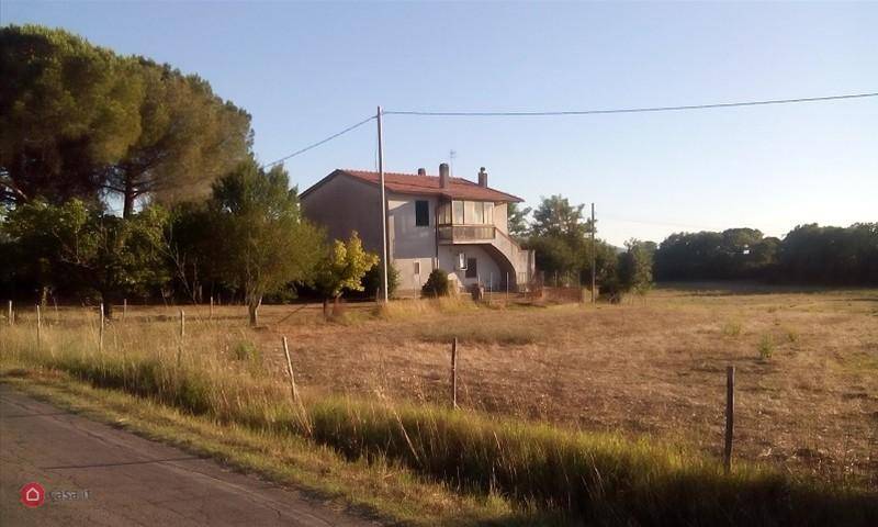 casa indipendente in vendita a Manciano in zona Marsiliana