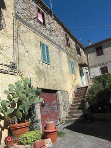 appartamento in vendita a Manciano in zona Montemerano