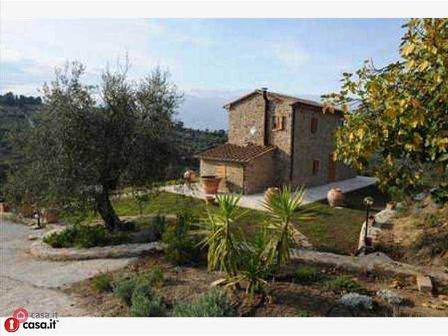 casa indipendente in vendita a Manciano in zona Montemerano