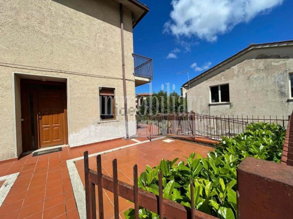 appartamento in vendita a Manciano in zona Saturnia