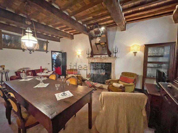 appartamento in vendita a Manciano in zona Montemerano