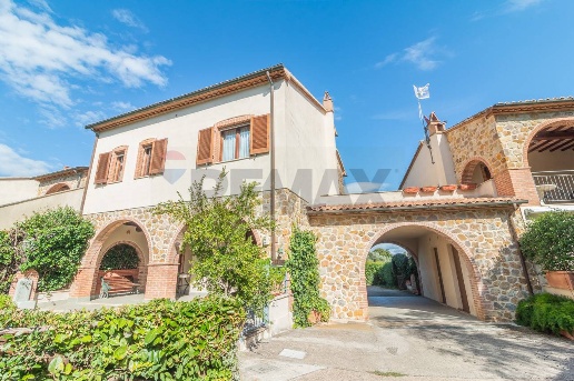 appartamento in vendita a Manciano in zona Montemerano