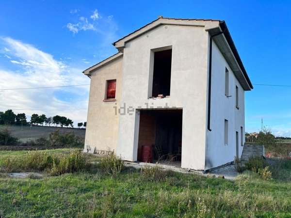 casa indipendente in vendita a Manciano in zona Marsiliana