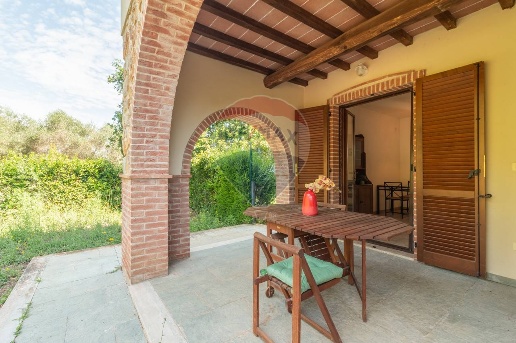 casa indipendente in vendita a Manciano in zona Montemerano