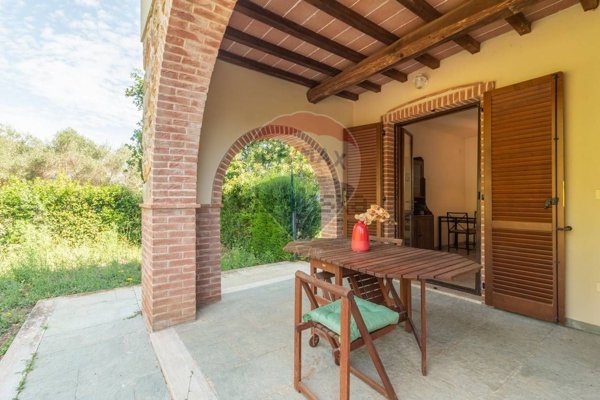 casa indipendente in vendita a Manciano in zona Montemerano
