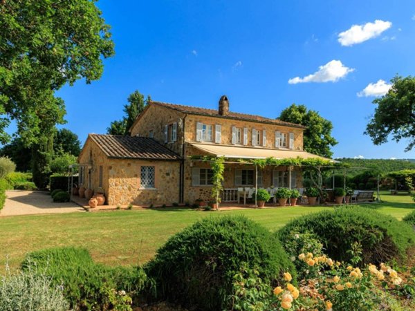 casa indipendente in vendita a Manciano in zona Saturnia