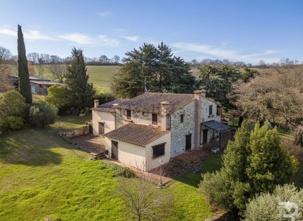 casale in vendita a Manciano