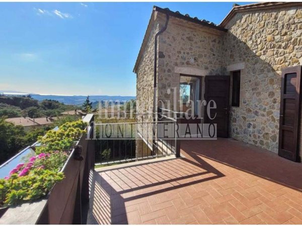 casa indipendente in vendita a Manciano in zona Poggio Murella