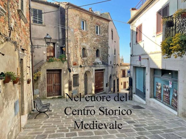 appartamento in vendita a Manciano in zona Saturnia