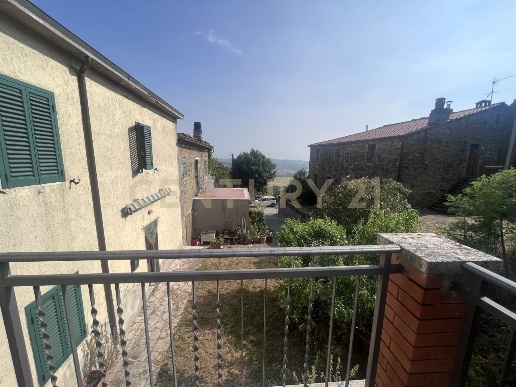 casa indipendente in vendita a Manciano in zona Saturnia