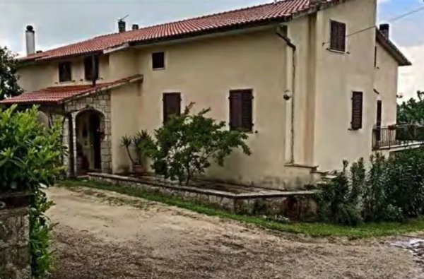 casa indipendente in vendita a Manciano in zona Poggio Murella
