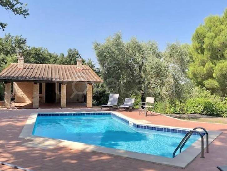 casa indipendente in vendita a Manciano in zona Saturnia