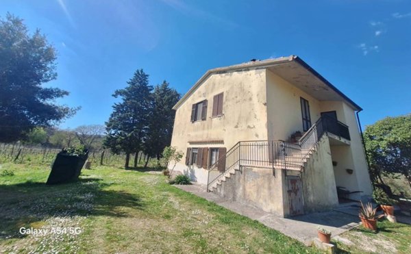 casa indipendente in vendita a Manciano in zona Saturnia