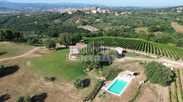 casale in vendita a Manciano in zona Saturnia