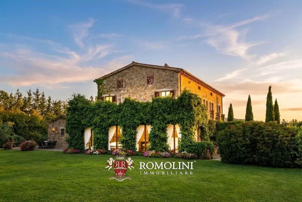 casa indipendente in vendita a Manciano in zona Saturnia