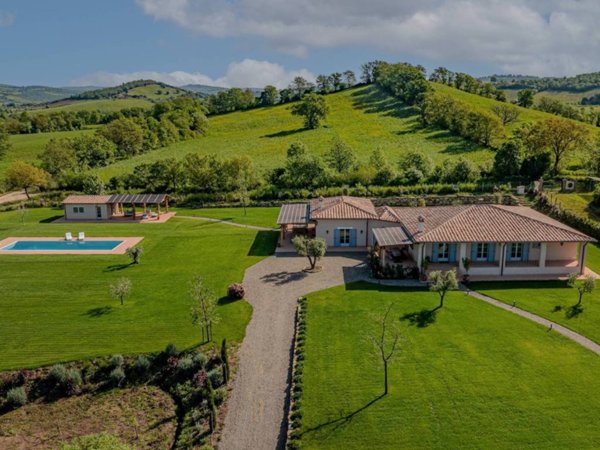 casa indipendente in vendita a Manciano