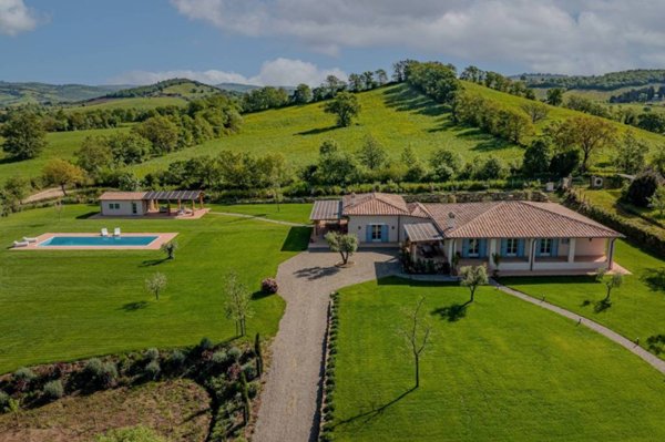 casa indipendente in vendita a Manciano