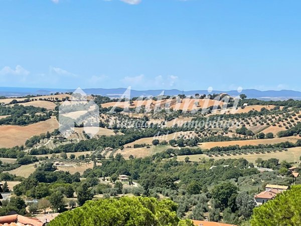 appartamento in vendita a Manciano in zona Saturnia