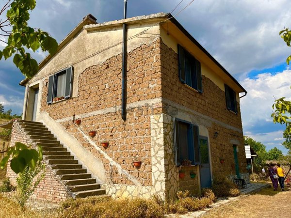 appartamento in vendita a Manciano in zona Saturnia