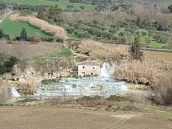 appartamento in vendita a Manciano in zona Saturnia
