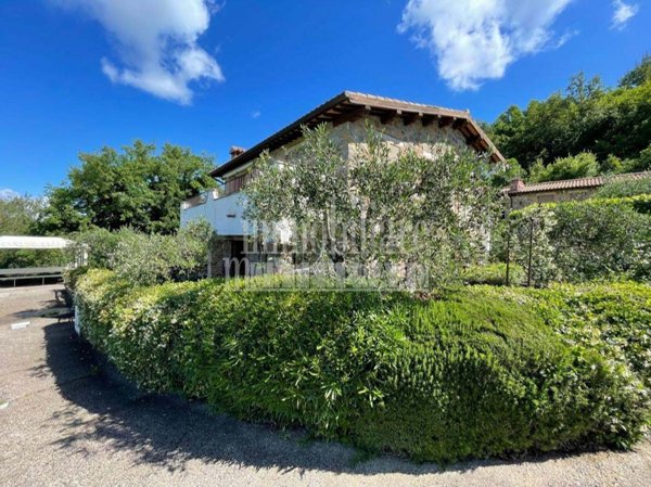 appartamento in vendita a Manciano in zona Saturnia