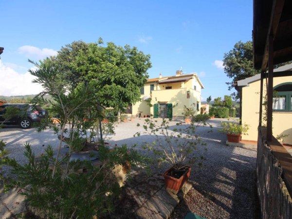 casa indipendente in vendita a Manciano in zona Marsiliana