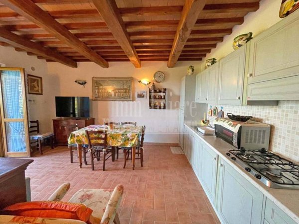appartamento in vendita a Manciano in zona Montemerano