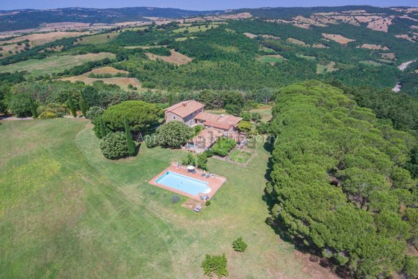 casale in vendita a Manciano