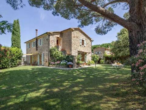 casa indipendente in vendita a Manciano in zona Saturnia