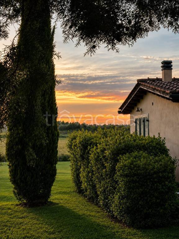 casa indipendente in vendita a Manciano in zona Saturnia